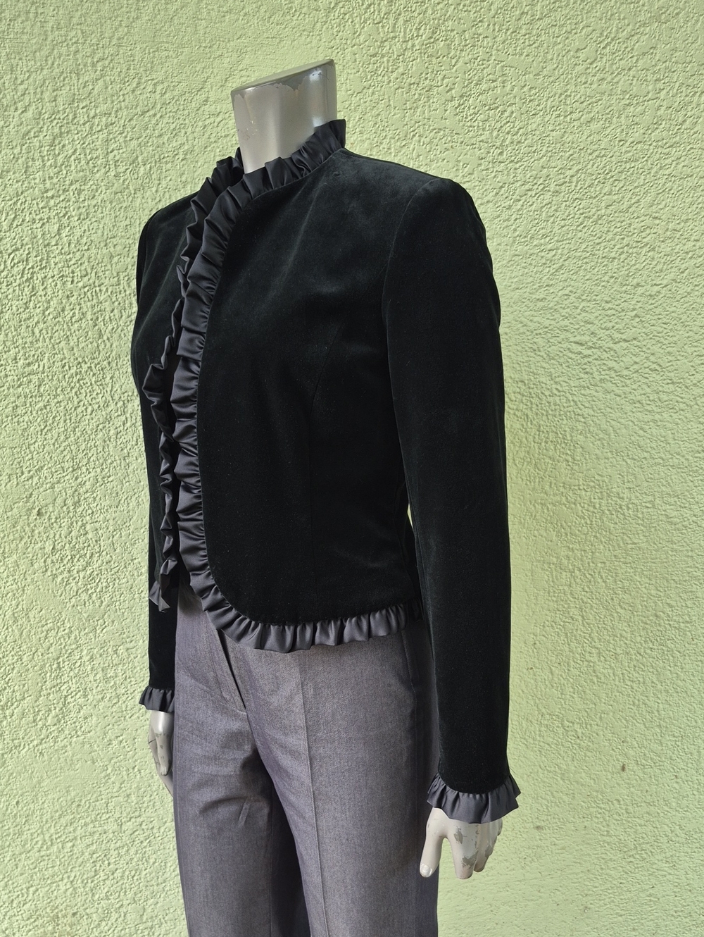 David Hayes/Saks 5th Ave Ladies Black Velvet Ruffle-Trim Luxury Blazer Jacket